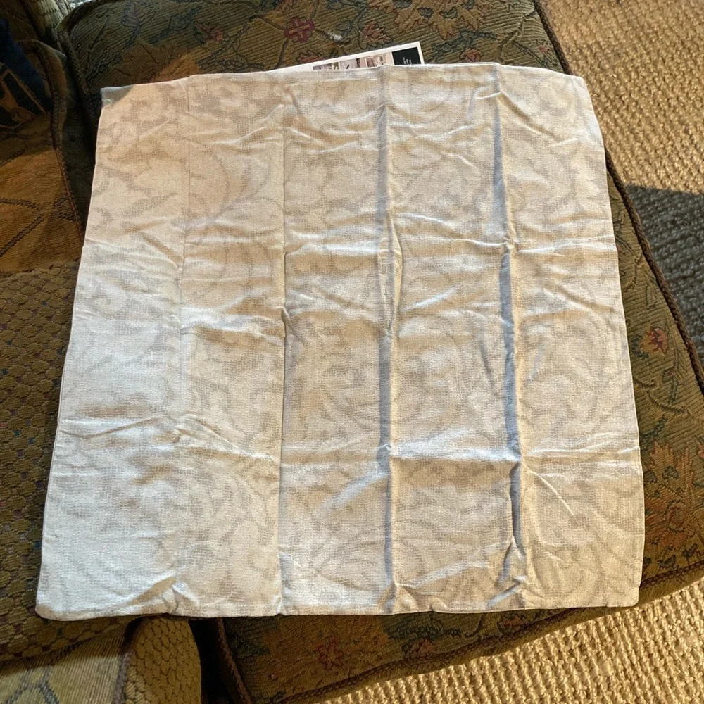 Bloomingdale's 1872 Clermont Euro Pillow Sham Cotton Jacquard Ivory- 26” NIP
